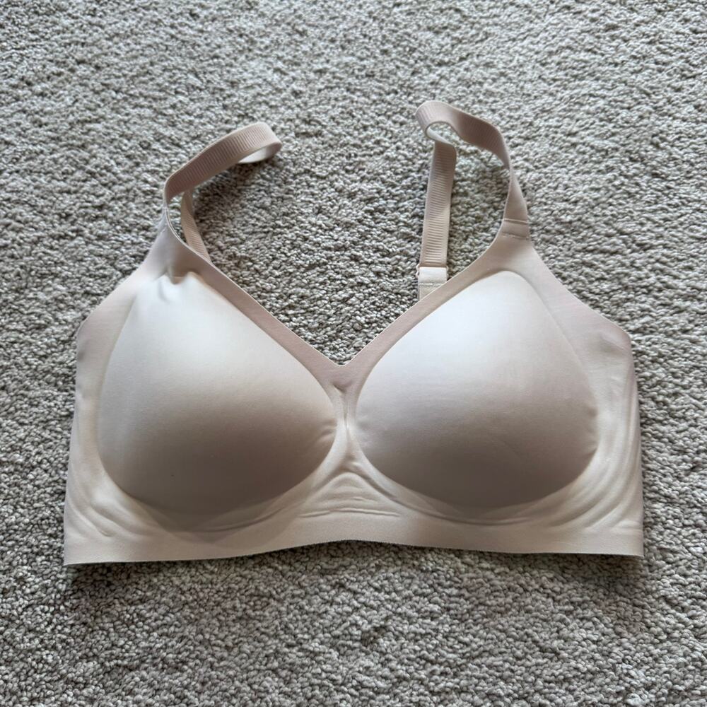Shecurve Wireless Jelly Smoothing Bra Women's Size Small Beige Full Coverage